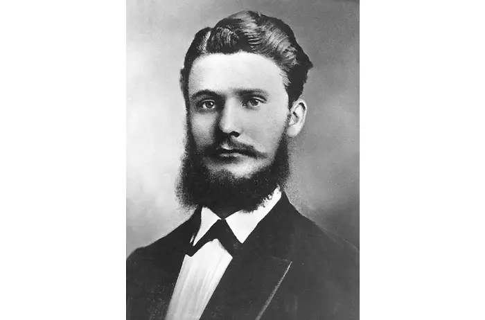 Black-and-white portrait of Fritz Henkel.