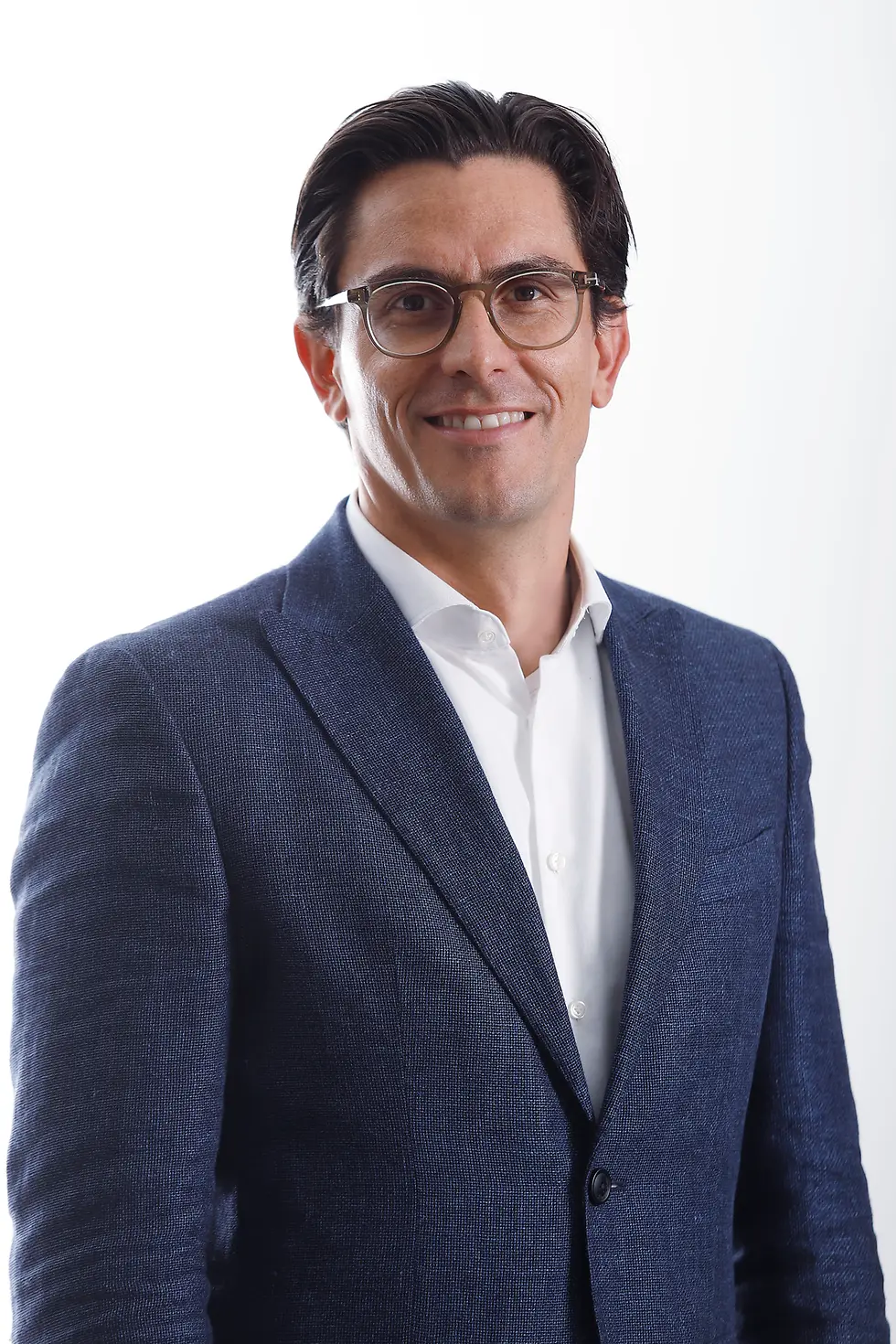 
Directeur général de la branche Adhesive Technologies pour le grand public et les marchés de la construction en France et en Europe de l’Ouest, et président de Henkel Technologies France