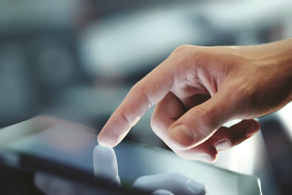 Henkel and Vitriflex: Joint-Development agreement for customized, integrated barrier film solutions for flexible displays