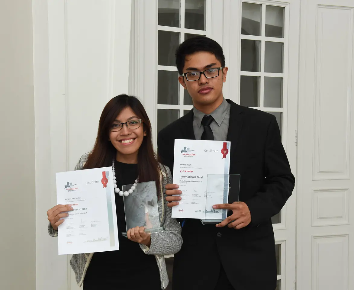The team from the Philippines, Christine Darla Bautista and Marco del Valle, won the second prize 