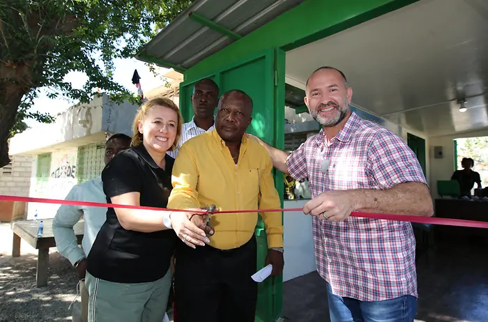The new plastic waste collection center sponsored by Schwarzkopf in Haiti has been opened: