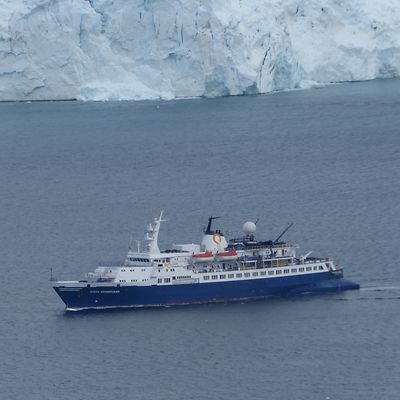 Perkins spent eight days aboard the Ocean Adventurer, a 300-foot ice-breaking vessel, cruising up and around the Antarctica peninsula.